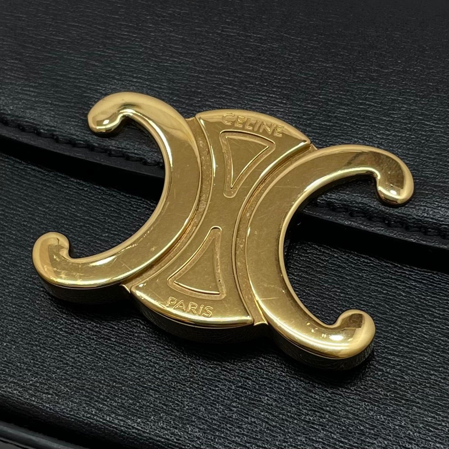 【中古】CELINE | セリーヌ　トリオンフ ミニクロード ショルダーバッグ 101513DPV　ブラック【尾張小牧店】