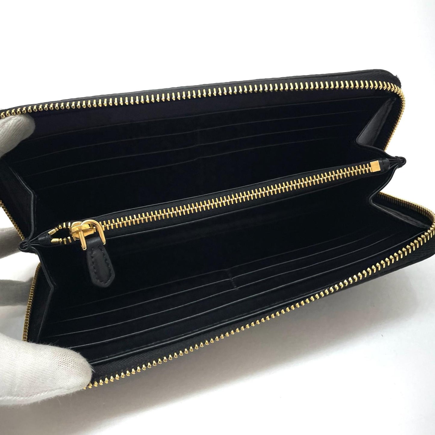 【中古】PRADA | プラダ　ヴィッテロダイノ ラウンドファスナー長財布 1ML506　ブラック【尾張小牧店】