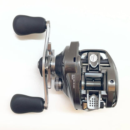 【フィッシング/釣り/釣具/リール】 【ベイトリール/右ハンドル】SHIMANO | シマノ 23メタニウム 100XG【尾張小牧店】