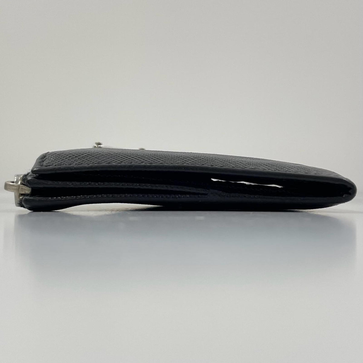 【中古】PRADA | プラダ サフィアーノ トライアングル 二つ折り財布 1ML050 ブラック【尾張小牧店】