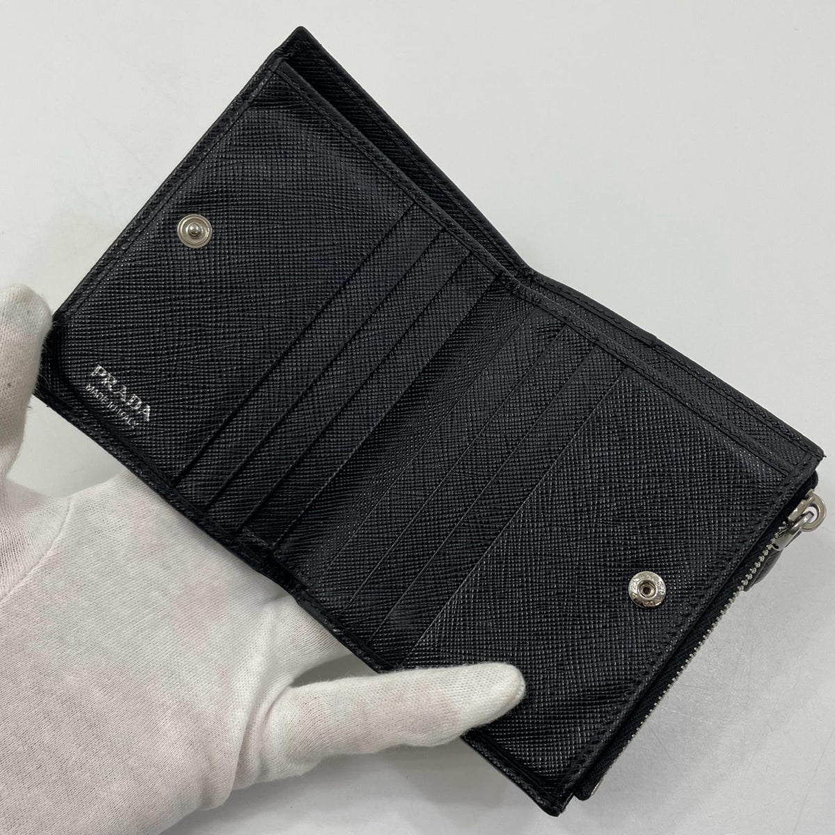 【中古】PRADA | プラダ サフィアーノ トライアングル 二つ折り財布 1ML050 ブラック【尾張小牧店】