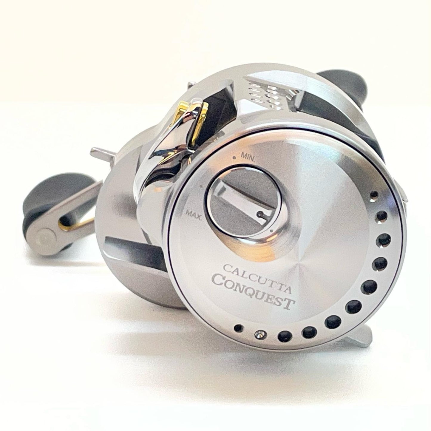 【フィッシング/釣り/釣具/リール】 【ベイトリール/右ハンドル】SHIMANO | シマノ 23カルカッタコンクエストBFS HG【尾張小牧店】