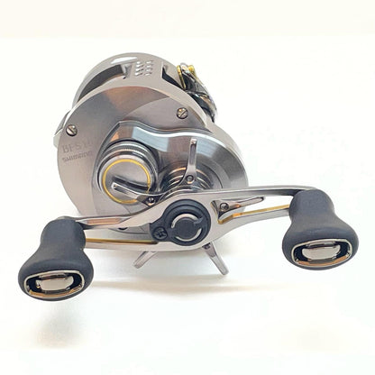【フィッシング/釣り/釣具/リール】 【ベイトリール/右ハンドル】SHIMANO | シマノ 23カルカッタコンクエストBFS HG【尾張小牧店】