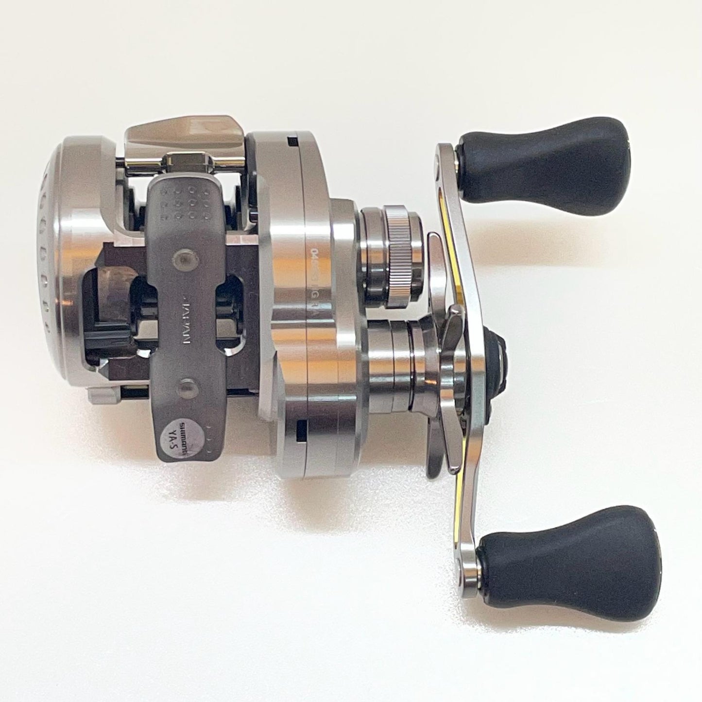 【フィッシング/釣り/釣具/リール】 【ベイトリール/右ハンドル】SHIMANO | シマノ 23カルカッタコンクエストBFS HG【尾張小牧店】