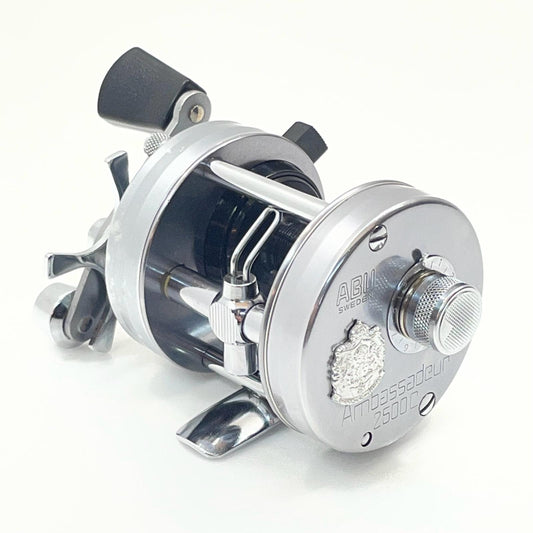 【フィッシング/釣り/釣具/リール】 【ベイトリール/右ハンドル】AbuGarcia | アブガルシア ※付属品なし　アンバサダー 2500C　シルバー　1977年製【尾張小牧店】