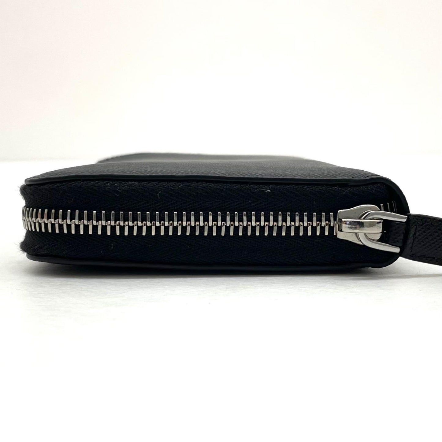 【中古】PRADA | プラダ　サフィアーノ ラウンドファスナー長財布 2ML317　ブラック【尾張小牧店】