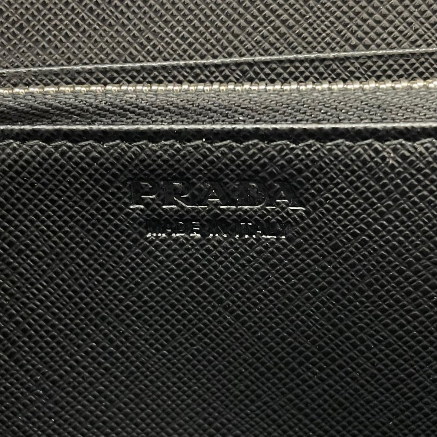 【中古】PRADA | プラダ　サフィアーノ ラウンドファスナー長財布 2ML317　ブラック【尾張小牧店】