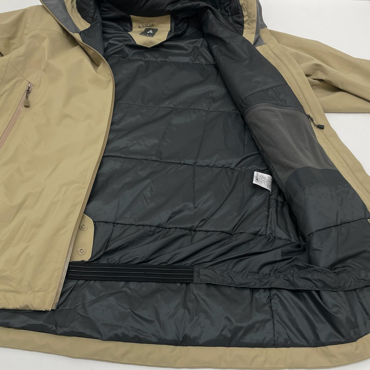 【中古】mont-bell | モンベル パウダーステップ パーカ 中綿ジャケット 1102534 ベージュ サイズ：L【尾張小牧店】