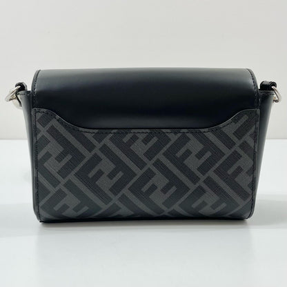 【中古】FENDI | フェンディ FFスクエアード クロスボディバッグ ショルダーバッグ 7M0363 ブラック【尾張小牧店】