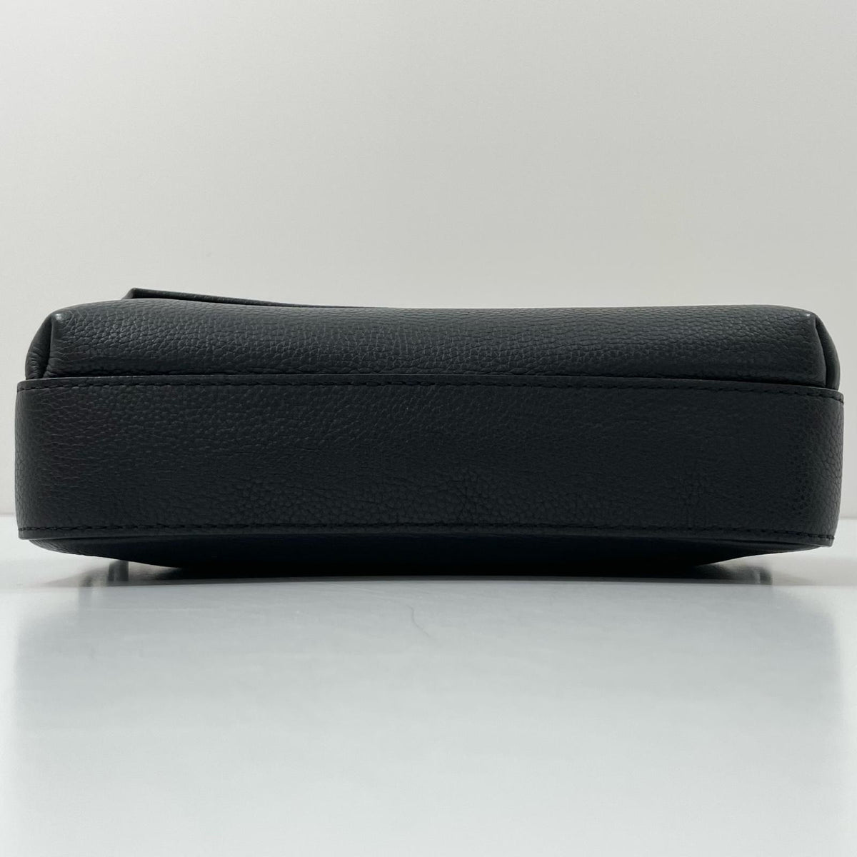 【中古】LOUIS VUITTON | ルイ・ヴィトン LVアエログラム ボーディング メッセンジャーファストラインメッセンジャー ショルダーバッグ M22484 ブラック【尾張小牧店】
