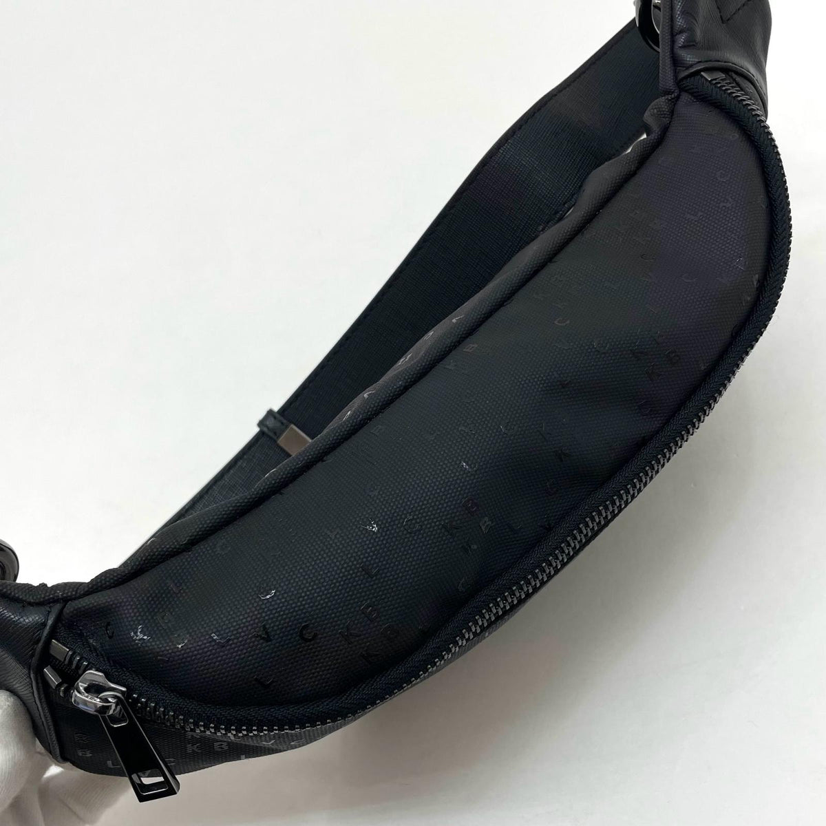 【中古】BLVCK PARIS | ブラックパリ ボディバッグ ウエストポーチ　ブラック【尾張小牧店】