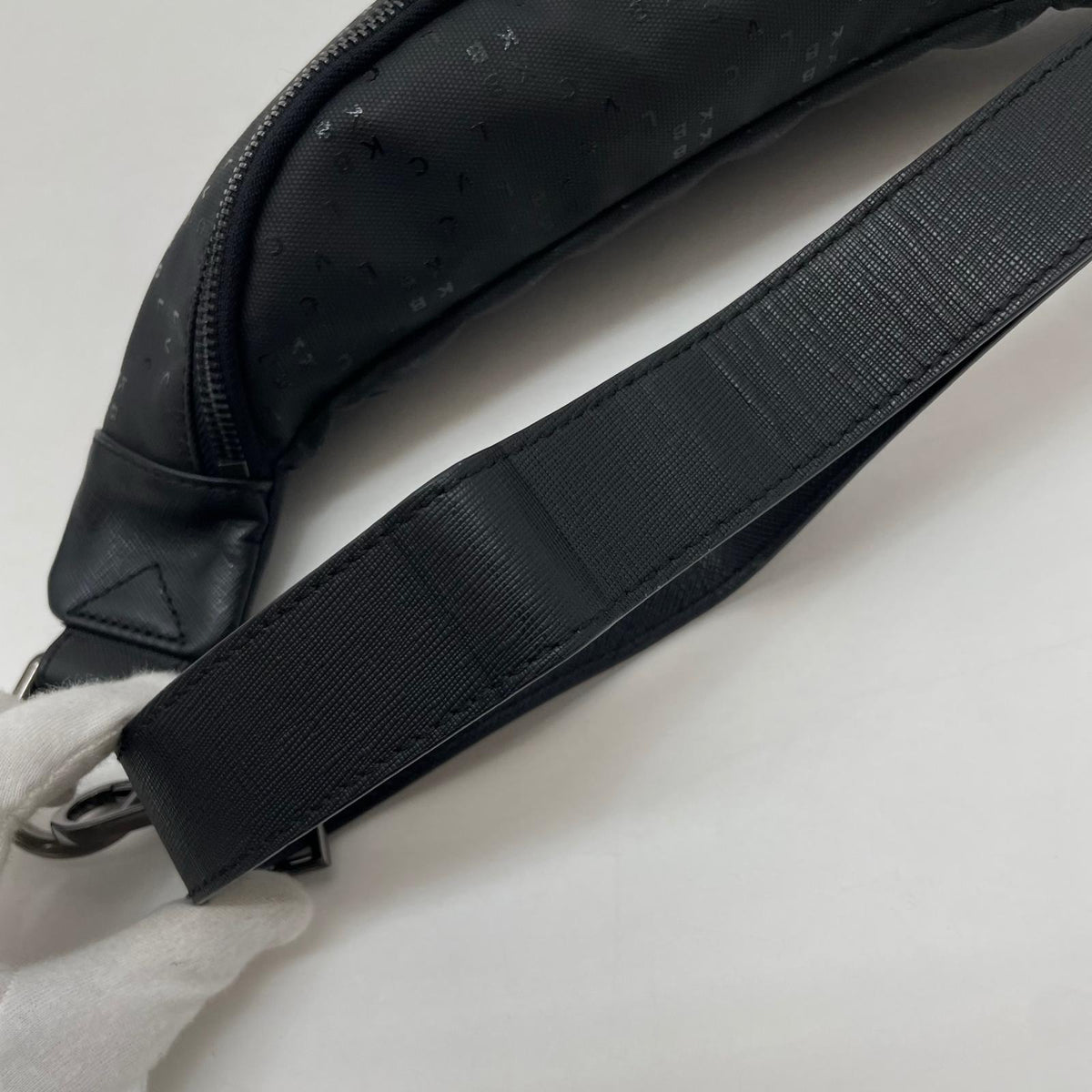 【中古】BLVCK PARIS | ブラックパリ ボディバッグ ウエストポーチ　ブラック【尾張小牧店】