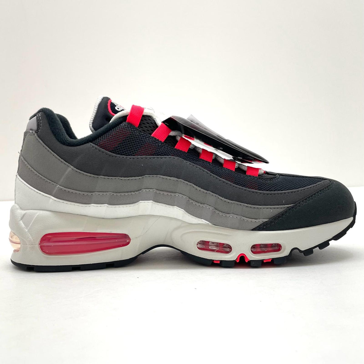 【中古】NIKE | ナイキ AIR MAX 95 OG Big Bubble PRM "Reverse Solar Red"/エアマックス95 OG ビッグバブル プレミアム "リバースソーラーレッド"　スニーカー 靴　IV6425-060 ピンク×グレー 27.5cm【尾張小牧店】