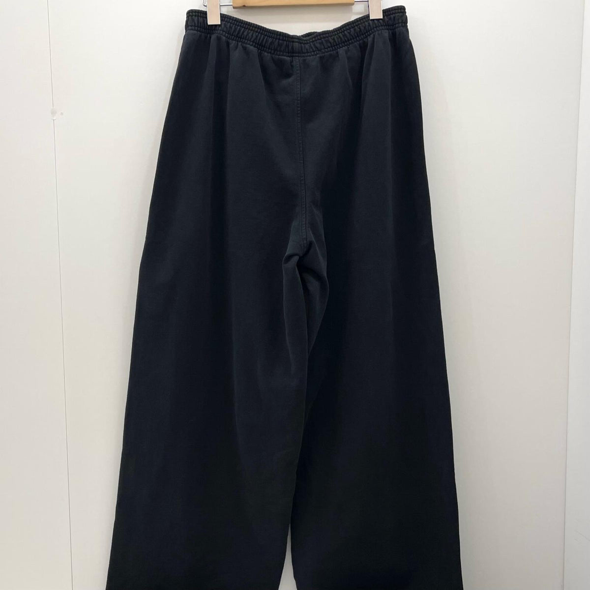 【中古】Alexander Wang | アレキサンダーワン MID-RISE OVERSIZED SWEATPANT W/ LOGO PRINT スウェットパンツ UCC4264452 ブラック サイズ：M【尾張小牧店】