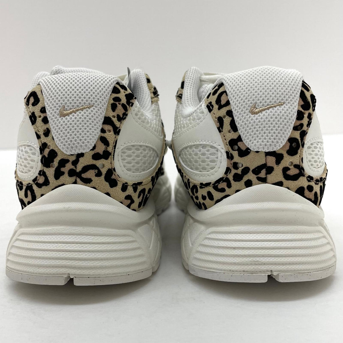 【中古】NIKE | ナイキ Women's V5 RNR Suede "Leopard"/ウィメンズ V5 RNR スエード "レオパード"　スニーカー 靴　IR5823-133 ホワイト×ヒョウ柄 25.5cm【尾張小牧店】