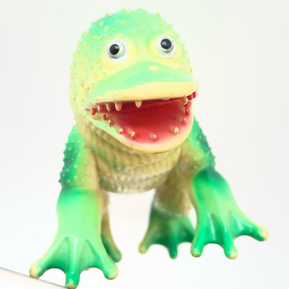 【尾張小牧店】当時物 ブルマァク 汐吹き怪獣 ガマクジラ STソフビ クリーム成型×青スプレー ウルトラマン【レトロ】【中古】