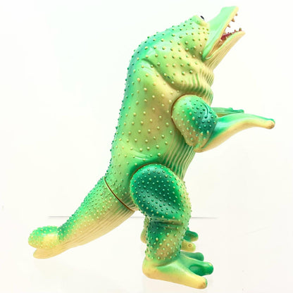 【尾張小牧店】当時物 ブルマァク 汐吹き怪獣 ガマクジラ STソフビ クリーム成型×青スプレー ウルトラマン【レトロ】【中古】