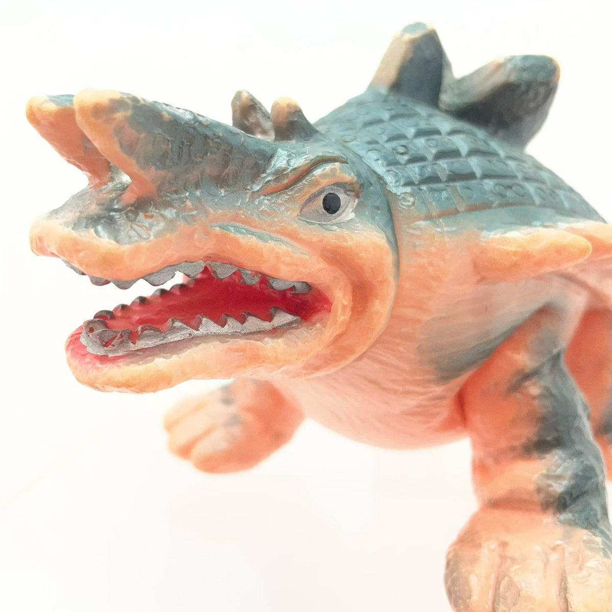 【尾張小牧店】当時物 ブルマァク メガトン怪獣 スカイドン STソフビ ピンク成型×深緑スプレー ウルトラマン【レトロ】【中古】