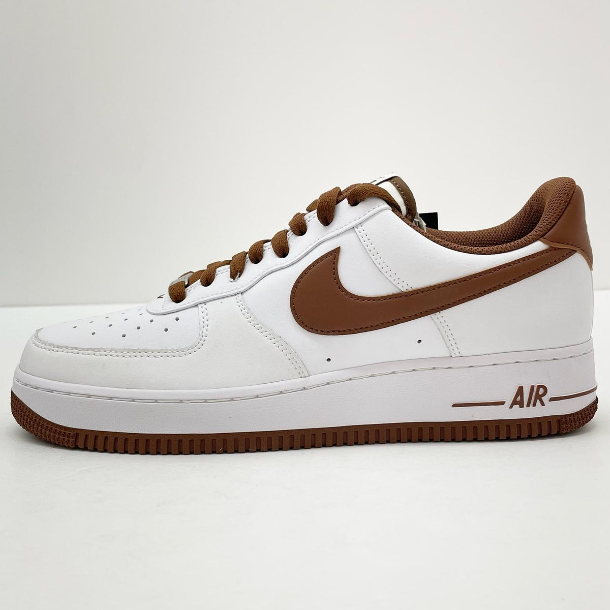 【中古】NIKE | ナイキ Air Force 1 Low '07 "White/Pecan"　エアフォース1 ロー '07 ロー "ホワイト/ピーカン"　スニーカー 靴　DH7561-100 ホワイト×ブラウン 28cm【尾張小牧店】
