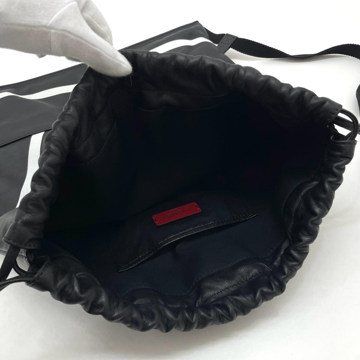 【中古】Valentino Garavani | ヴァレンティノ・ガラヴァーニ V LOGO BACKPACK ナップサック バックパック　リュックサック　ブラック【尾張小牧店】