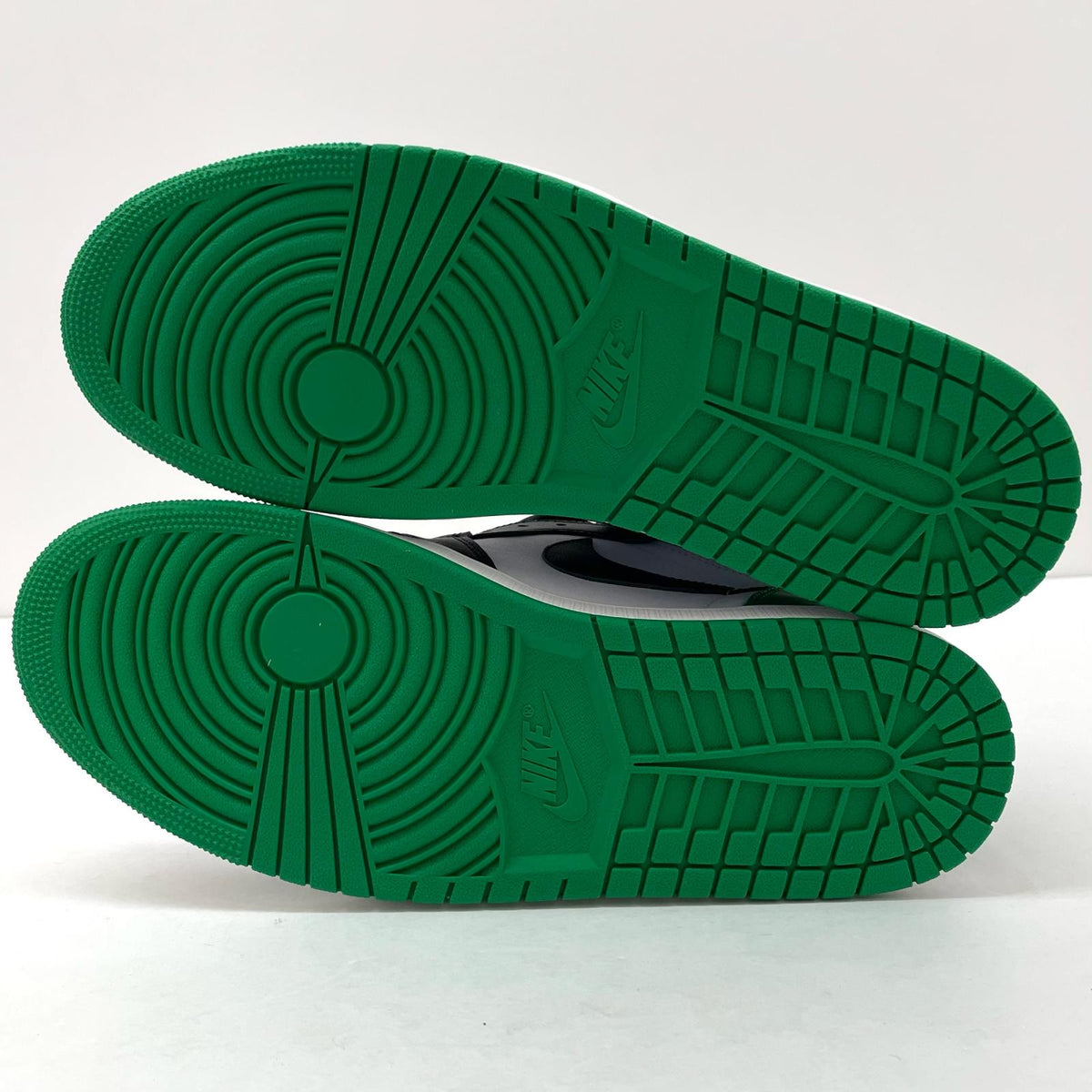 【中古】NIKE | ナイキ Air Jordan 1 Retro High OG "Celtics/Black and Lucky Green"　エアジョーダン1 レトロ ハイ OG "セルティックス/ブラック アンド ラッキーグリーン"　スニーカー 靴　DZ5485-031 グリーン×ブラック×ホワイト 30cm【尾張小牧店】【専】