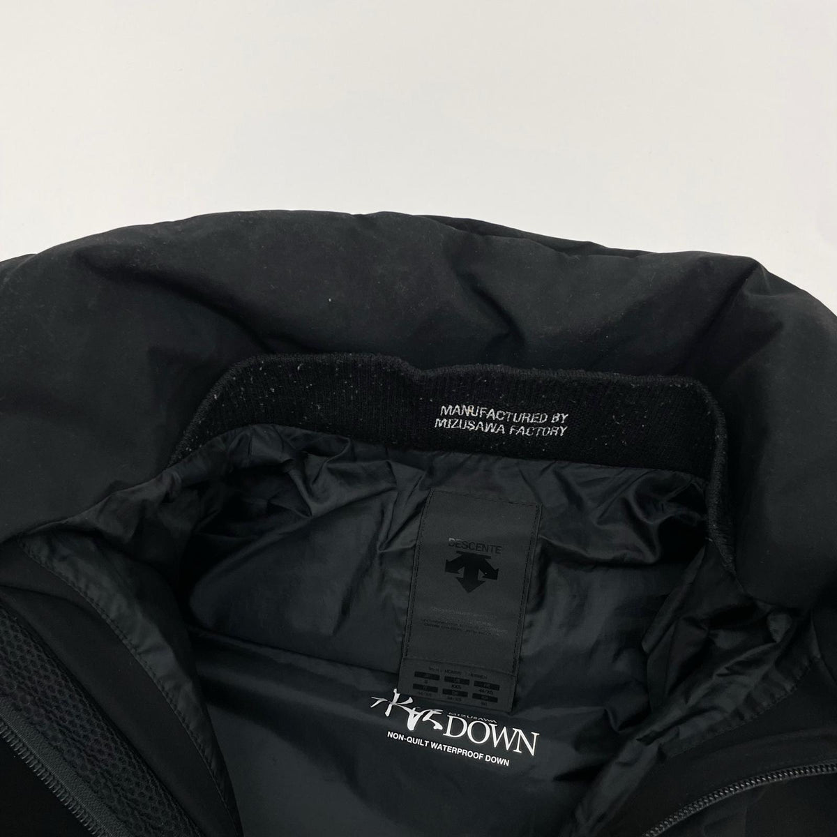 【中古】DESCENTE | デサント　DESCENTE ALLTERRAIN MIZUSAWA DOWN JACKET ダウンジャケット DAMWGK31U ブラック サイズ：XS【尾張小牧店】