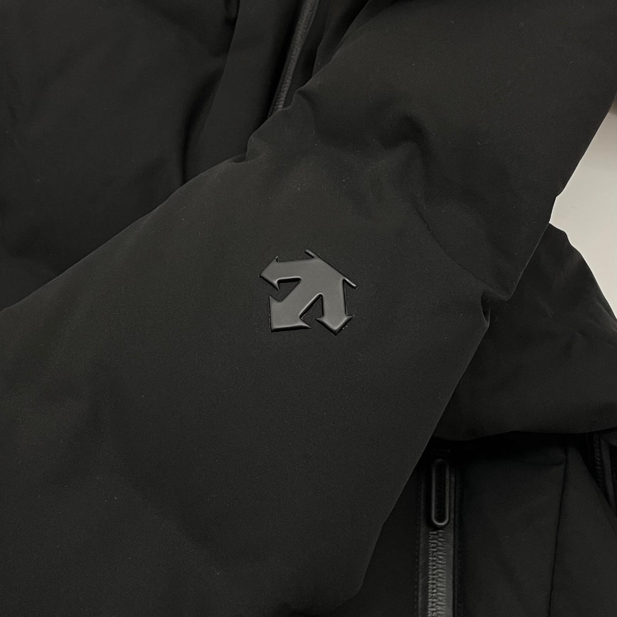 【中古】DESCENTE | デサント　DESCENTE ALLTERRAIN MIZUSAWA DOWN JACKET ダウンジャケット DAMWGK31U ブラック サイズ：XS【尾張小牧店】