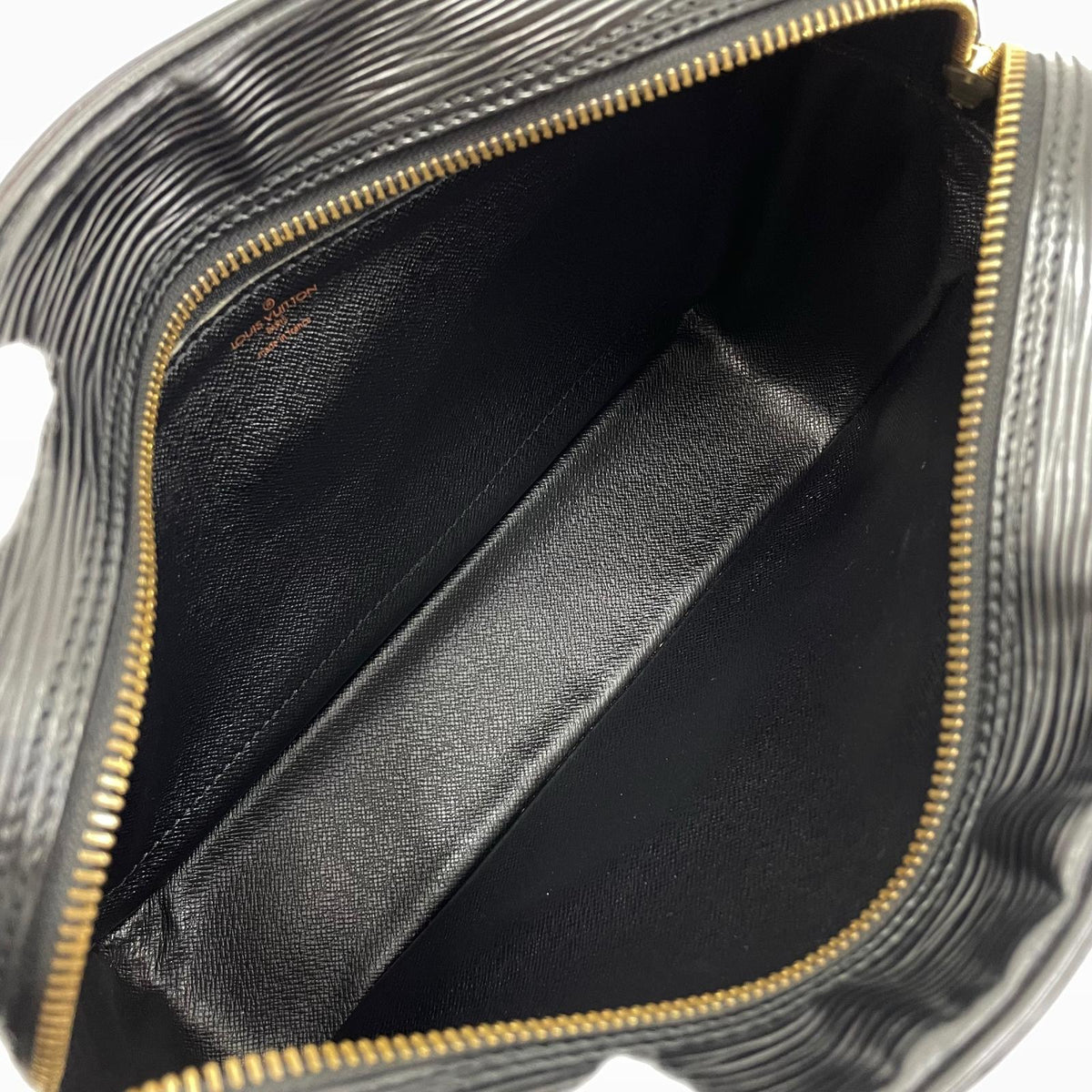 【中古】LOUIS VUITTON | ルイ・ヴィトン トロカデロ27 エピ ショルダーバッグ M52302 ブラック【尾張小牧店】