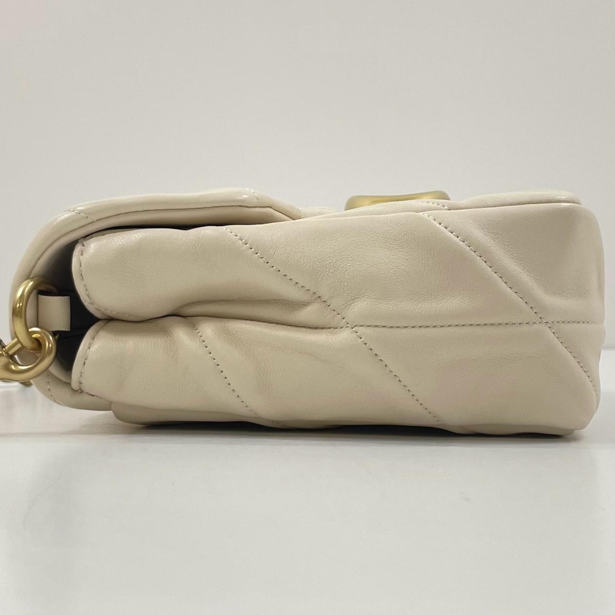 【中古】COACH | コーチ タイムズ スクエア タビー ショルダー バッグ・キルティング 2wayバッグ ショルダーバッグ CW629 ホワイト【尾張小牧店】