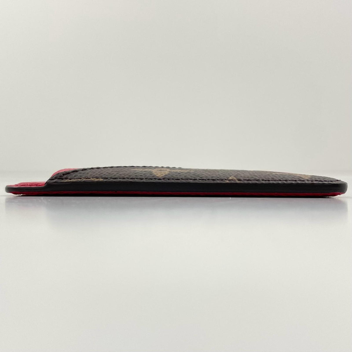 【中古】LOUIS VUITTON | ルイ・ヴィトン ポルト カルト マグネット 村上隆 モノグラム カードケース スマホアクセサリー MagSafe マグセーフ M14562 ブラウン×レッド チェリーレッド【尾張小牧店】