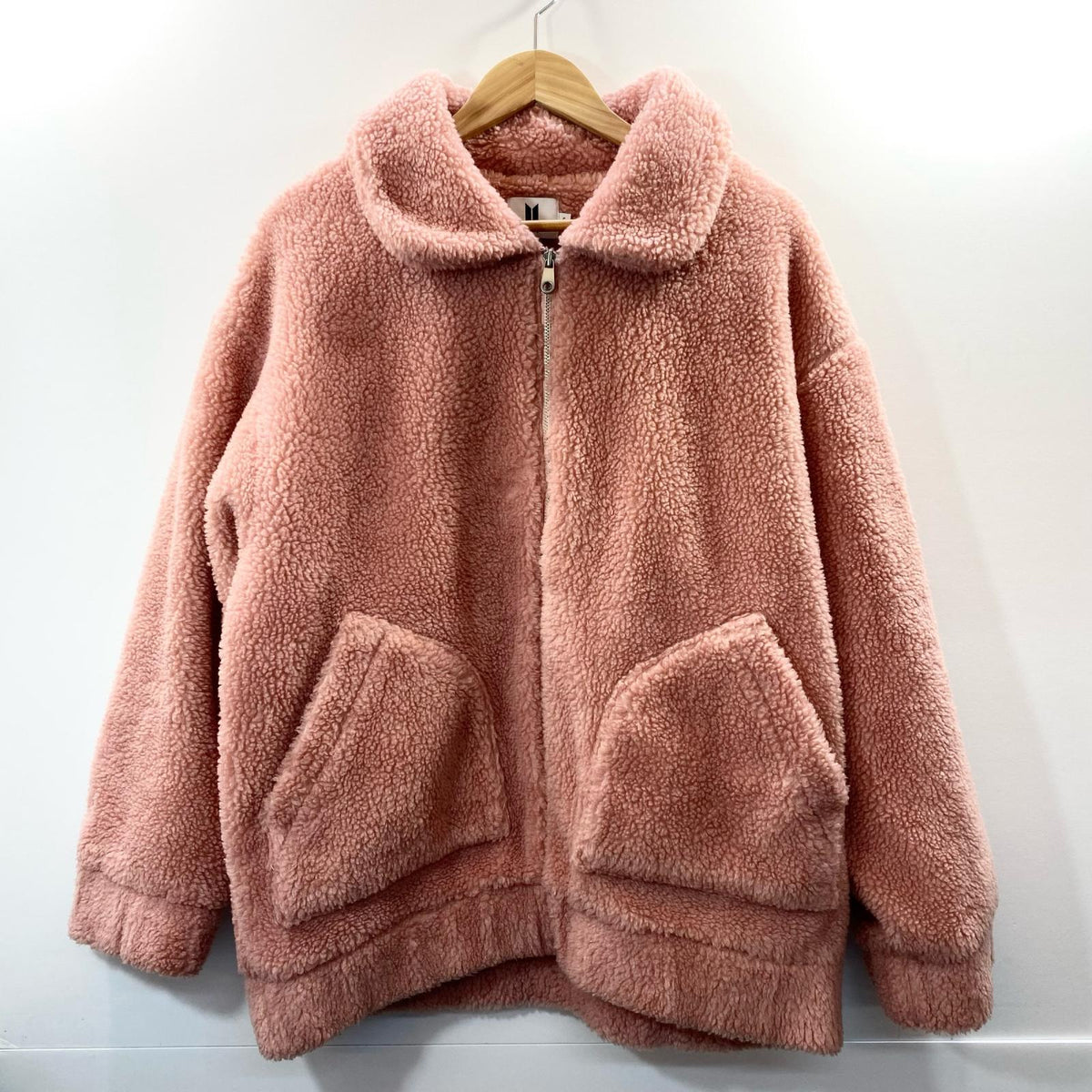 アイドルグッズ 【中古】BTS house of bts POPUP ピンクジャケット【尾張小牧店】【アイドル】【専】【尾張小牧店】