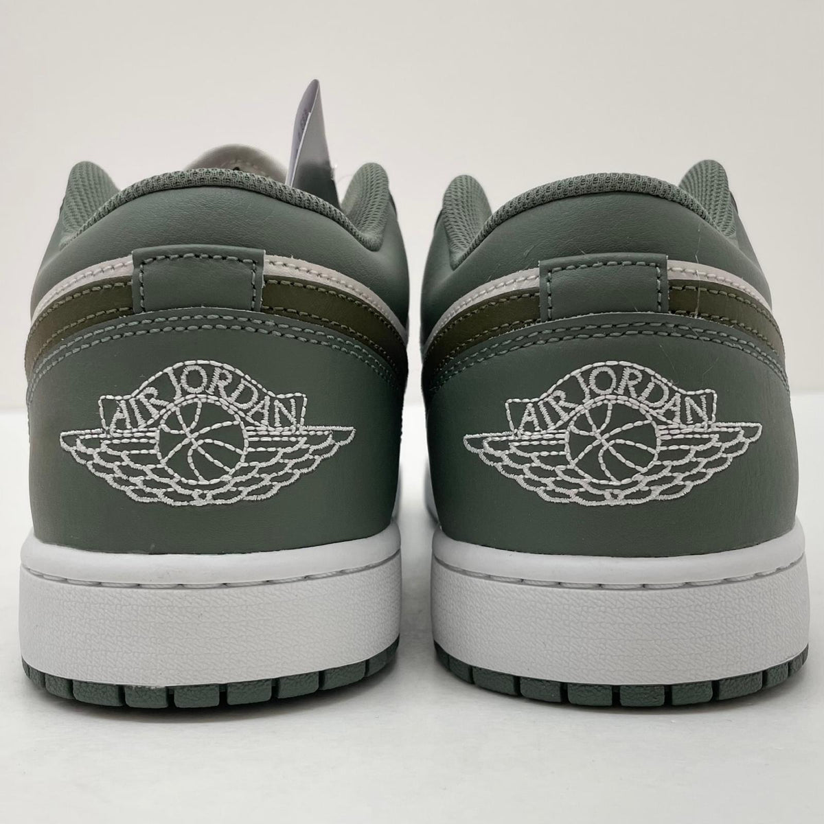 【中古】NIKE | ナイキ Air Jordan 1 Low "Vintage Lichen/Medium Olive-Summit White"　エアジョーダン1 ロー "ヴィンテージライケン/ミディアムオリーブ-サミットホワイト"　スニーカー 靴　553558-300 グリーン×ホワイト 29cm【尾張小牧店】
