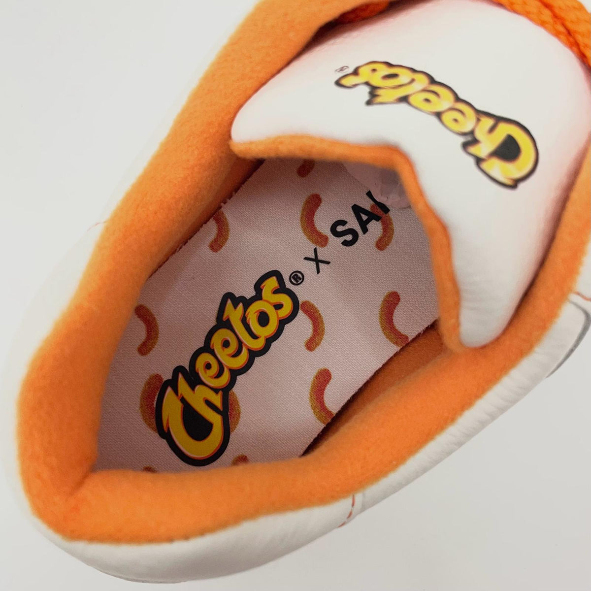 【中古】Sangacio×CHEETOS | サンガッチョ×チートス にゅ～ず スニーカー 靴 ホワイト×オレンジ 27cm【尾張小牧店】
