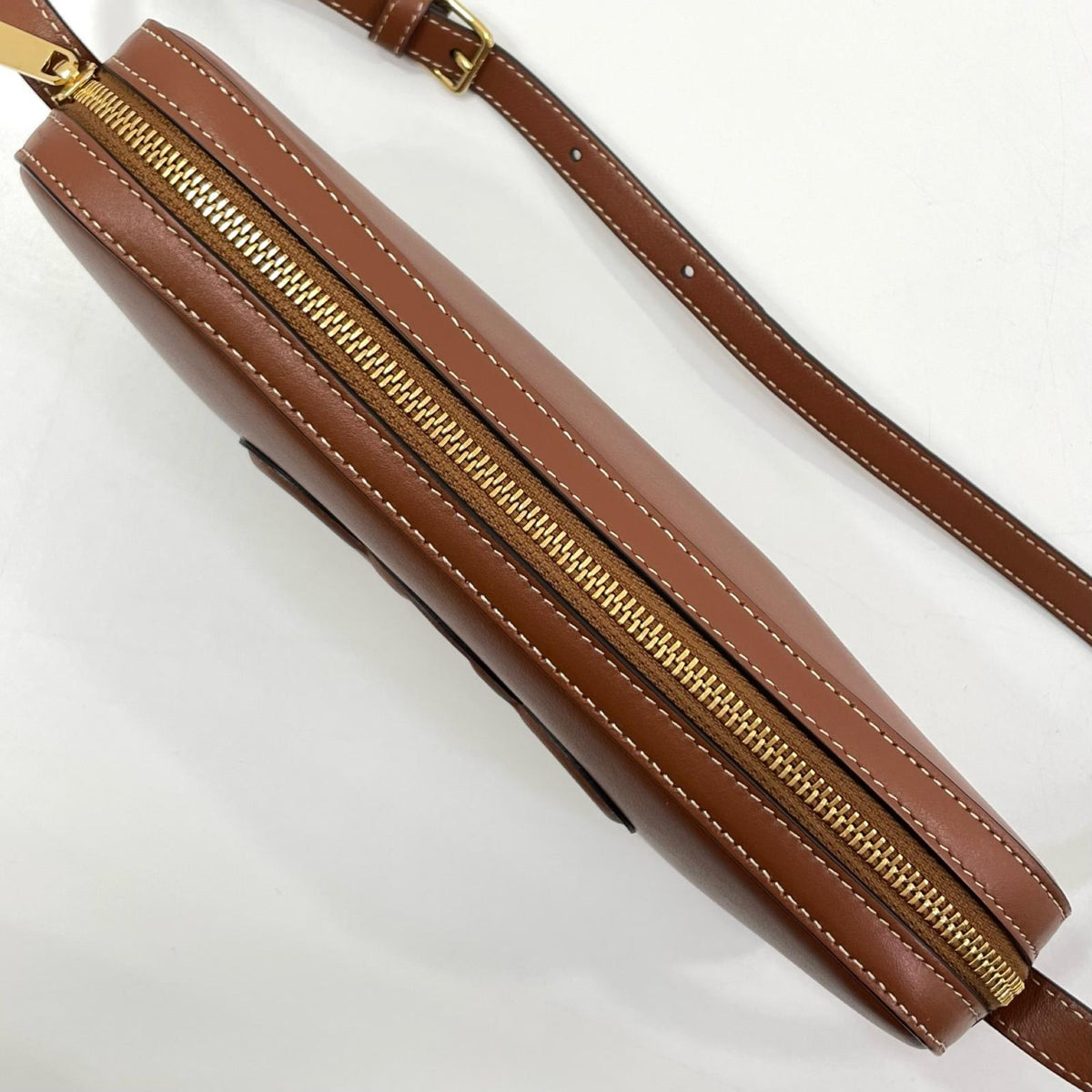 【中古】CELINE | セリーヌ 　キュイルトリオンフ カメラバック ショルダーバッグ ボディバッグ ブラウン【尾張小牧店】
