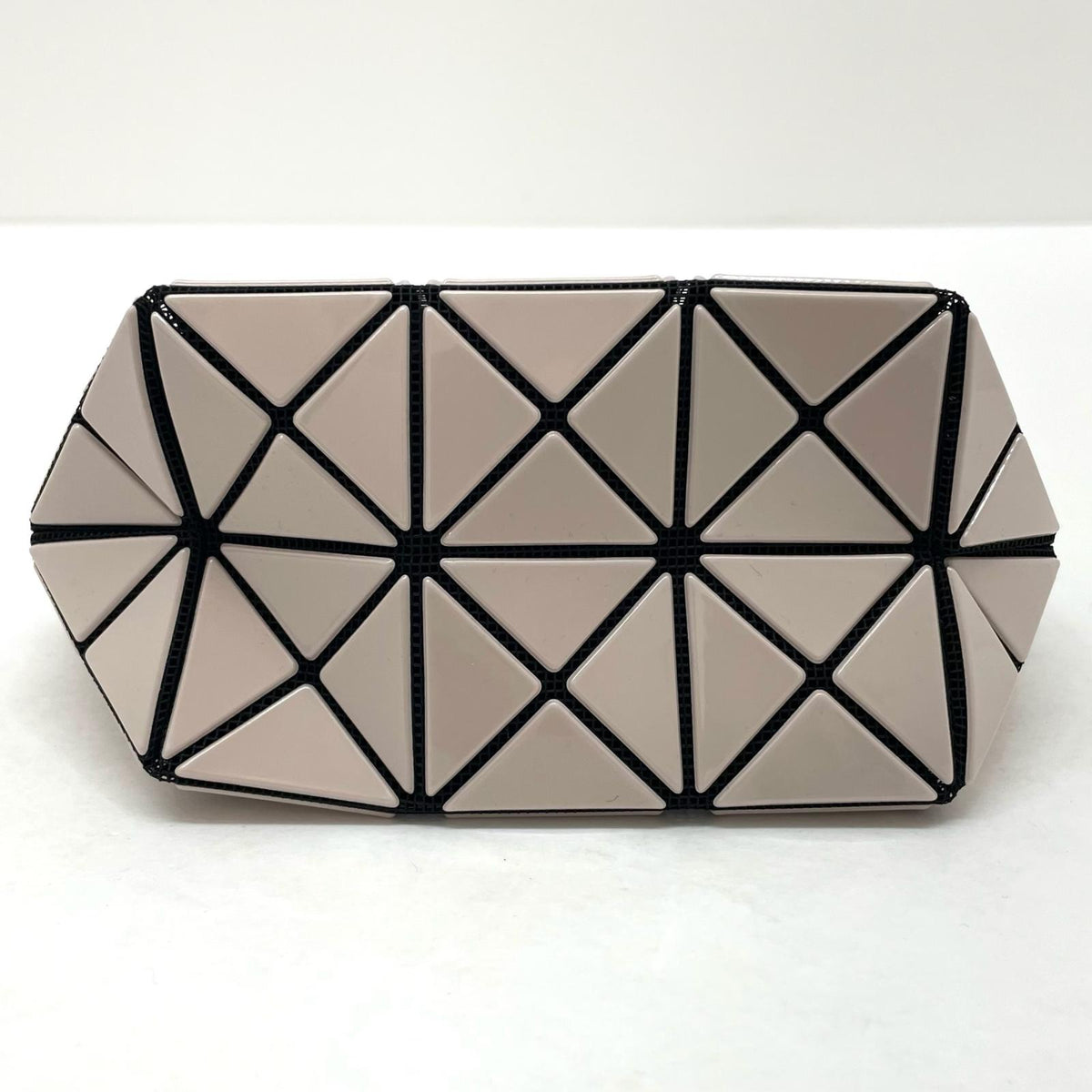【中古】ISSEY MIYAKE | イッセイミヤケ プリズム ポーチ BB61-AG045-40 ピンク【尾張小牧店】