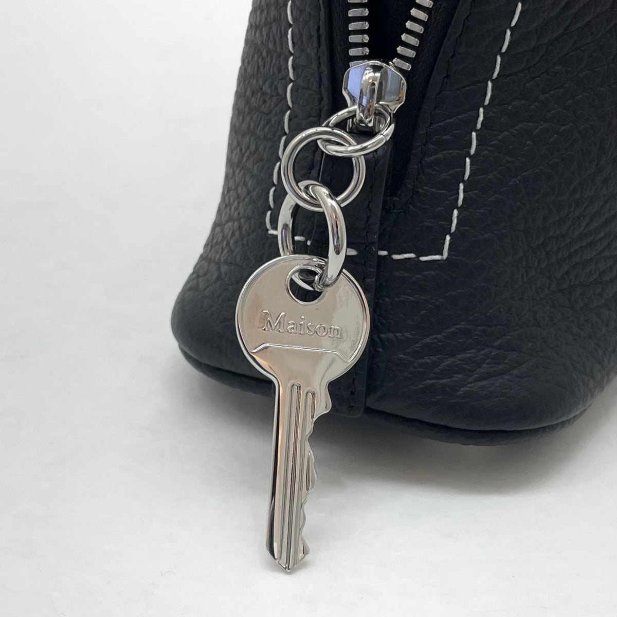 【中古】Maison Margiela | メゾンマルジェラ 5AC SHOULDER EAST WEAT ハンドバッグ SB1ZH0007-P8833 ブラック【尾張小牧店】