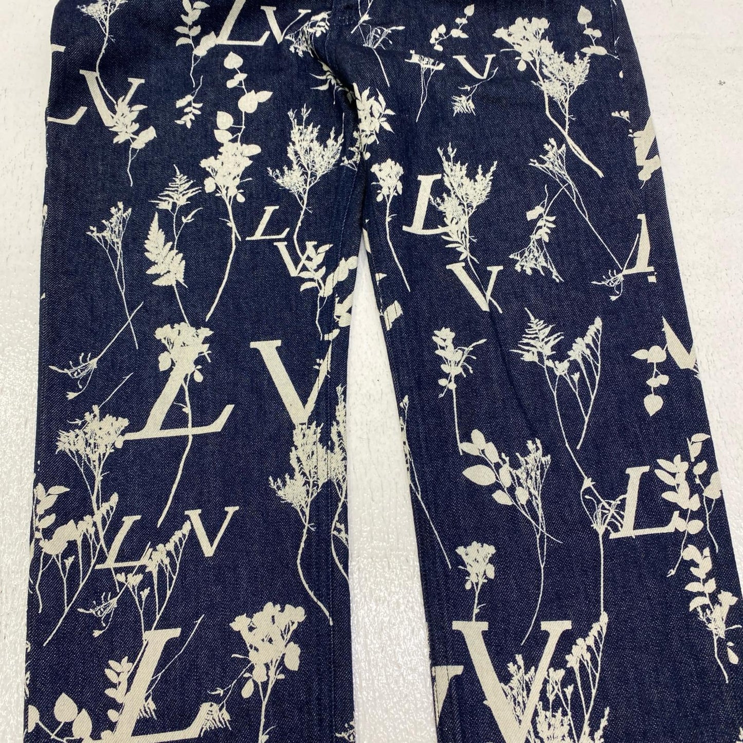 LOUIS VUITTON | ルイ・ヴィトン LVリーフ総柄レギュラーデニムパンツ デニムパンツ RM202M VFV HJD15W インディゴ サイズ：30【加古川店】