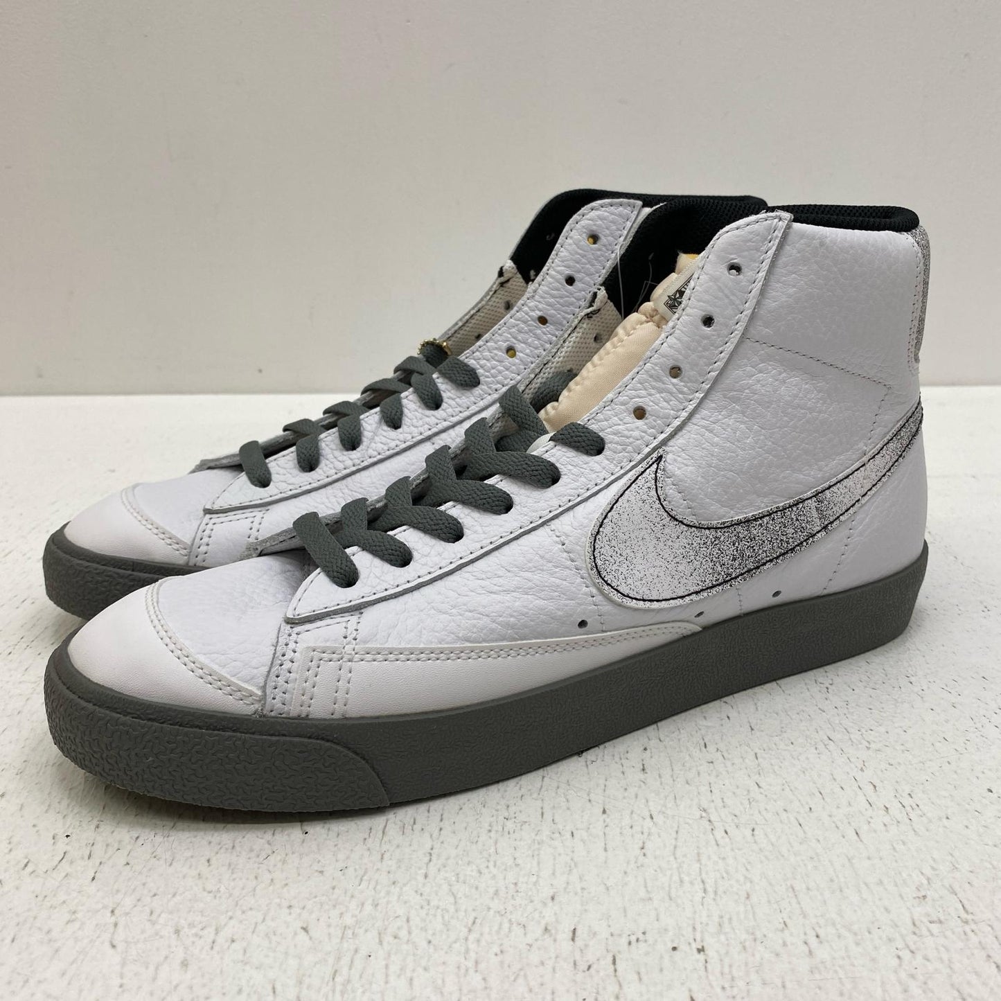 NIKE | ナイキ Blazer Mid "50 Years Of Hip-Hop" スニーカー DV7194-100 ホワイト 29cm【加古川店】