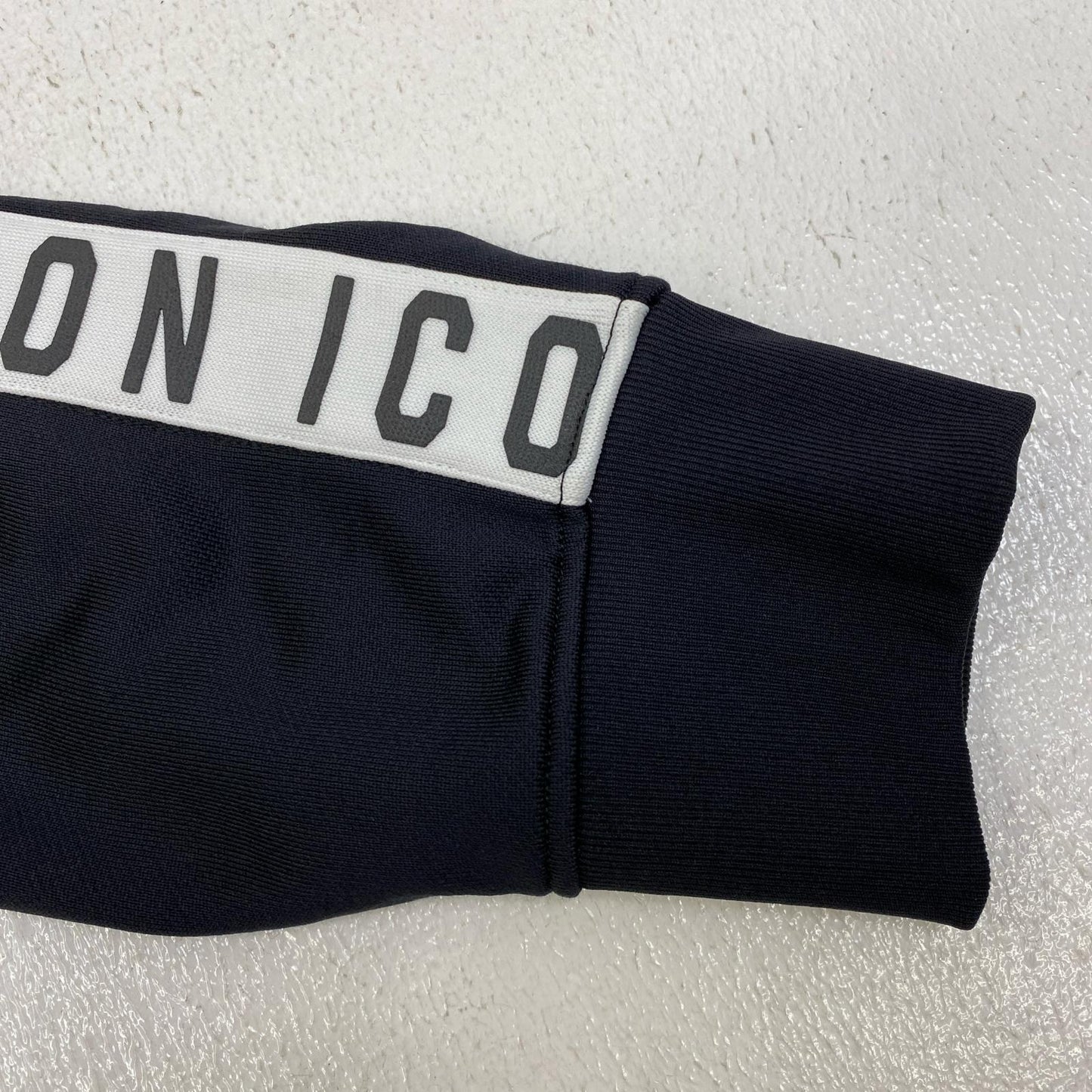 DSQUARED2 | ディースクエアード ICON REGULAR FIT ZIP UP TT ジャージ S79HG0013 S25497 ブラック サイズ：S【加古川店】