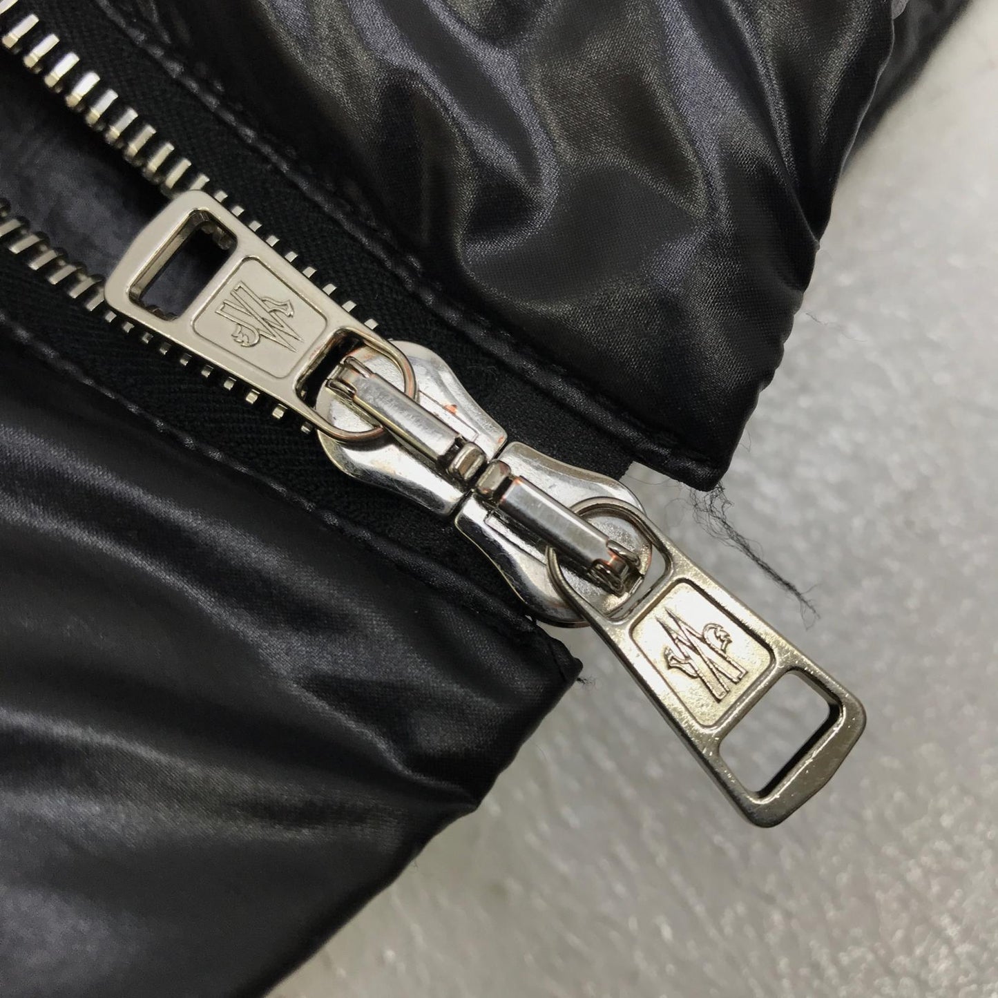 MONCLER | モンクレール BANKER ダウンベスト ダウンベスト E20914337205 68950 ブラック サイズ：1【加古川店】