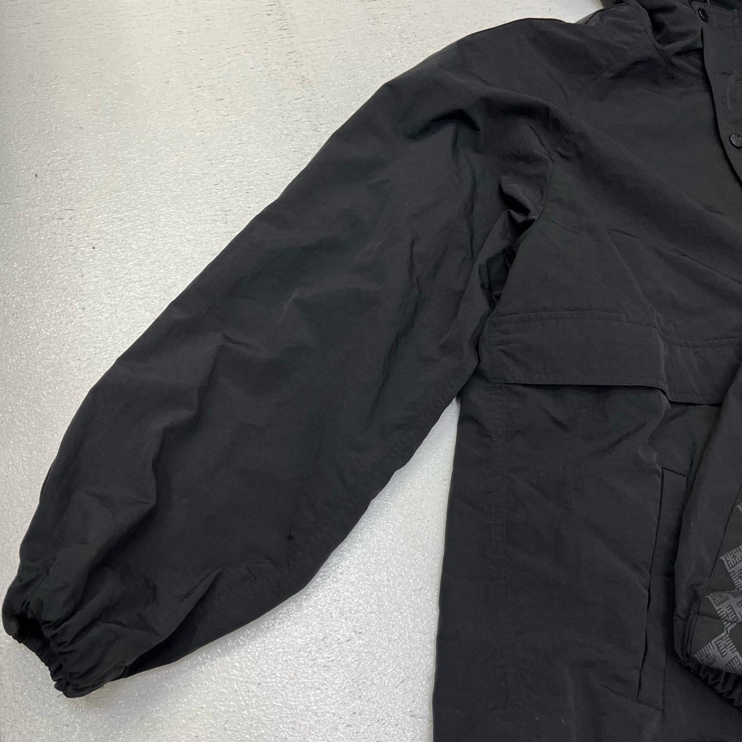 BUDSPOOL | バッズプール SIDE STRIPED NYLON ANORAK JACKET その他アウター ブラック サイズ：M【加古川店】
