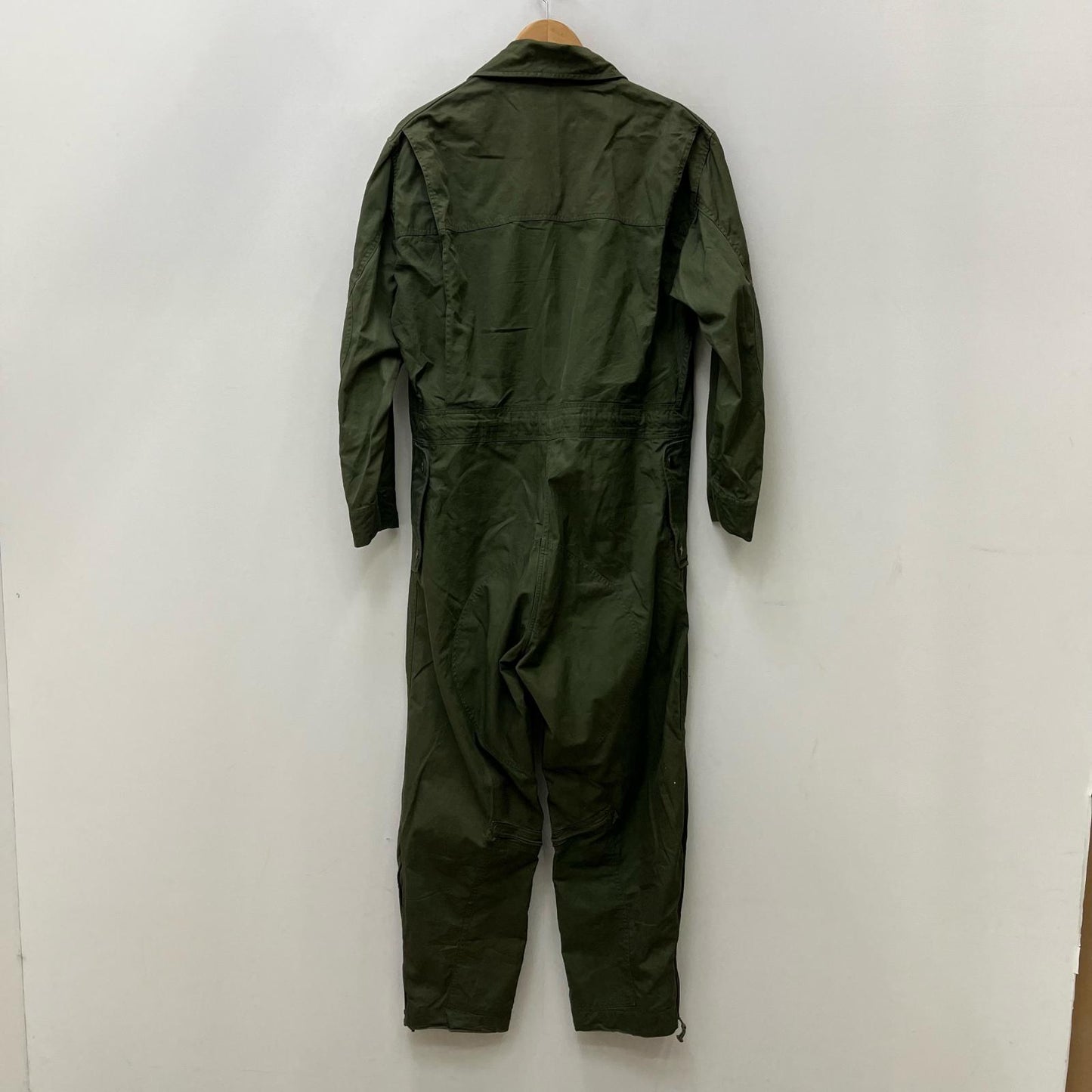 MILITARY衣料 | ミリタリーイリョウ フランス軍 空挺部隊 ツナギ カーキ サイズ：M【加古川店】