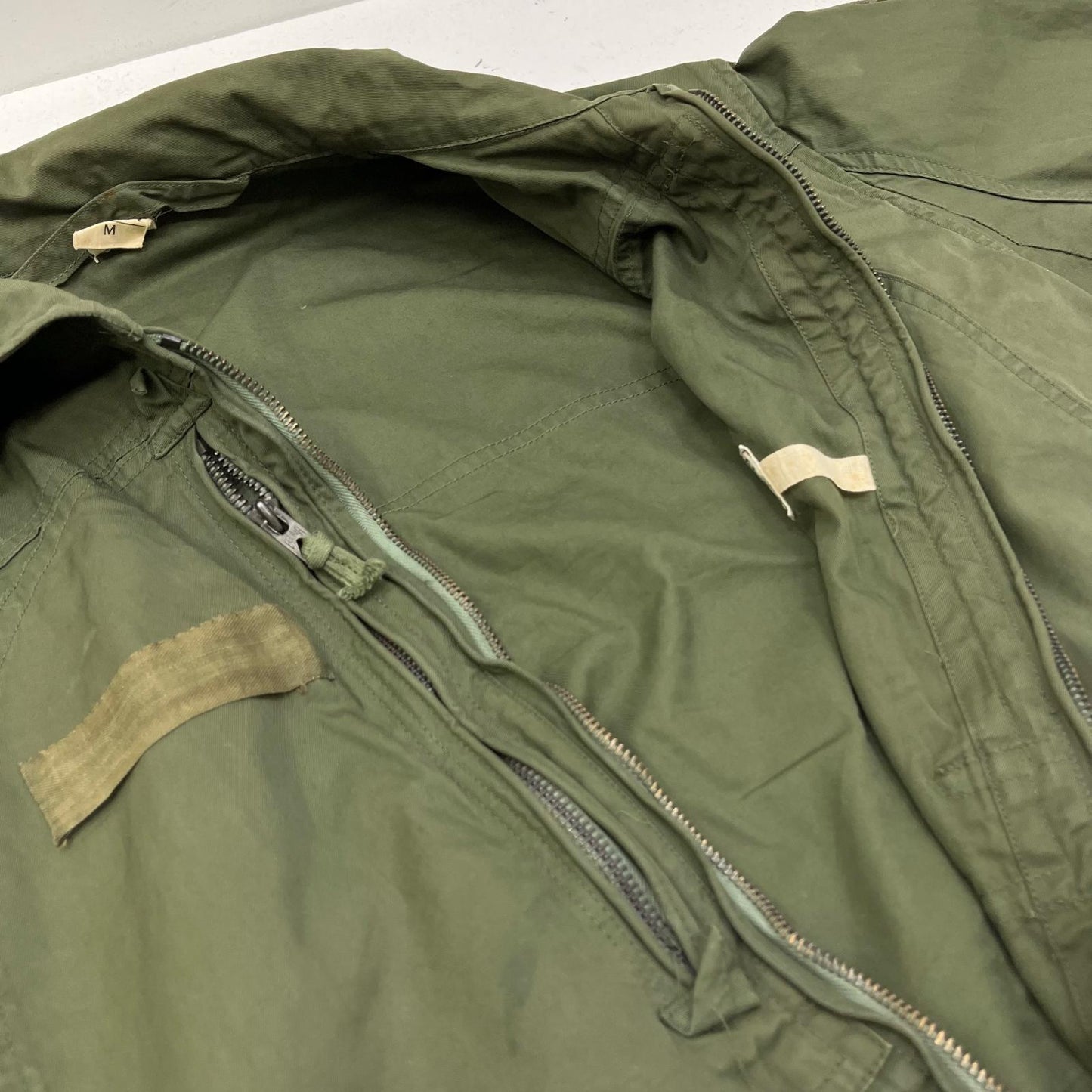 MILITARY衣料 | ミリタリーイリョウ フランス軍 空挺部隊 ツナギ カーキ サイズ：M【加古川店】