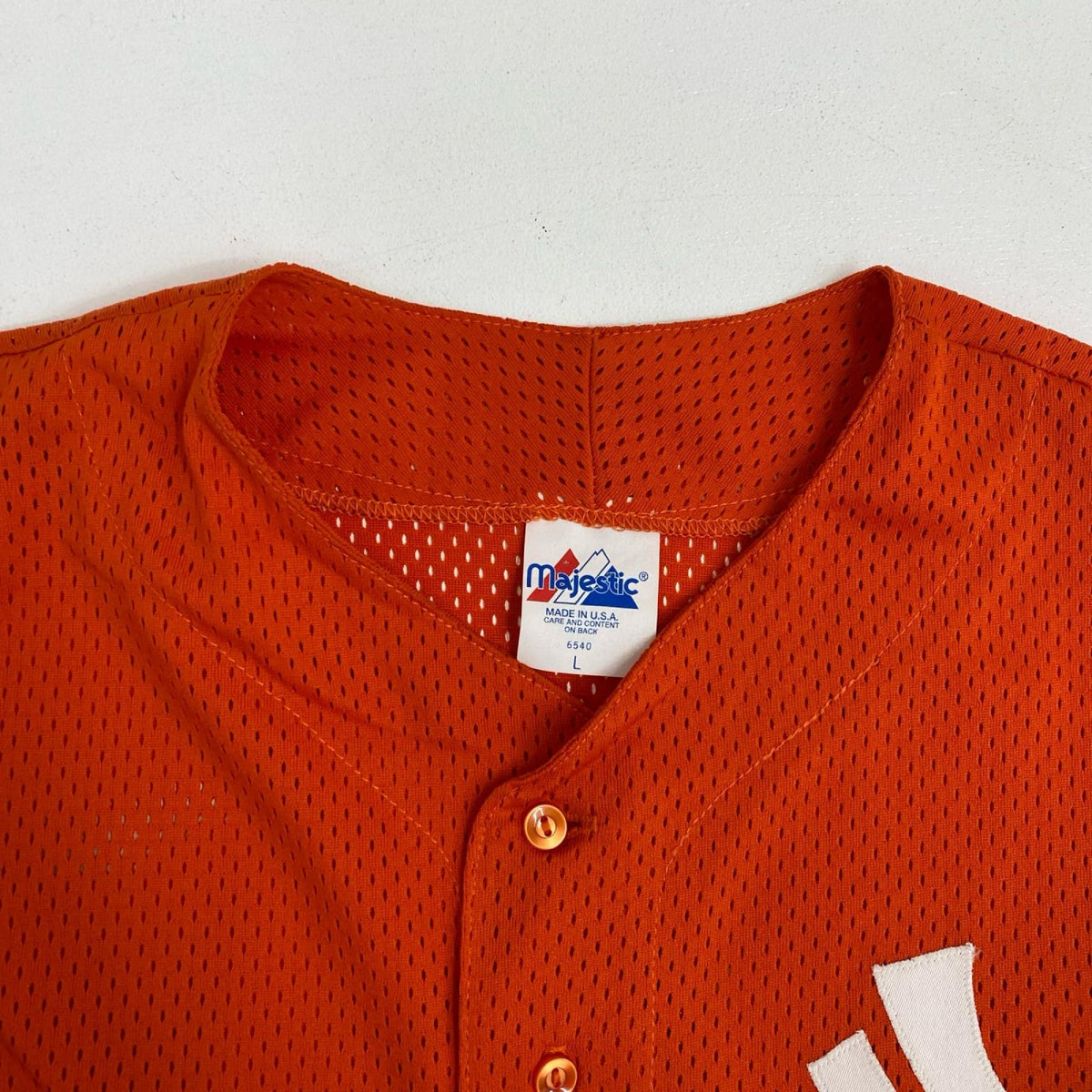 MAJESTIC | マジェスティック MAJESTIC ゲームシャツ カラー:オレンジ ｻｲｽﾞ:L 年式:90S model:NEW YORK YANKEES USA製 半袖シャツ オレンジ サイズ：L【加古川店】