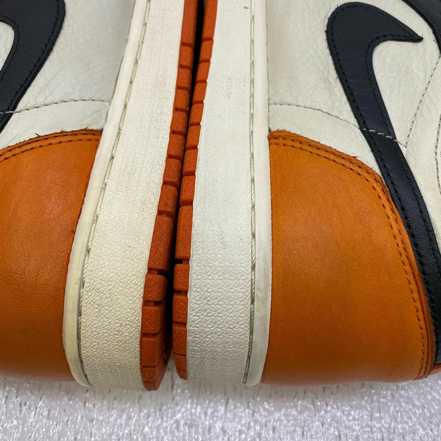 NIKE | ナイキ Air Jordan 1 Retro High OG スニーカー 555088-005 オレンジ 28.5cm【加古川店】