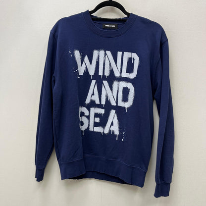 WIND AND SEA | ウィンダンシーウインダンシー SPRAY LOGO CREWNECK SWEATSHIRT スウェット WDS-O-ATTD-25-Q1-CS-03 ネイビー サイズ：S【加古川店】