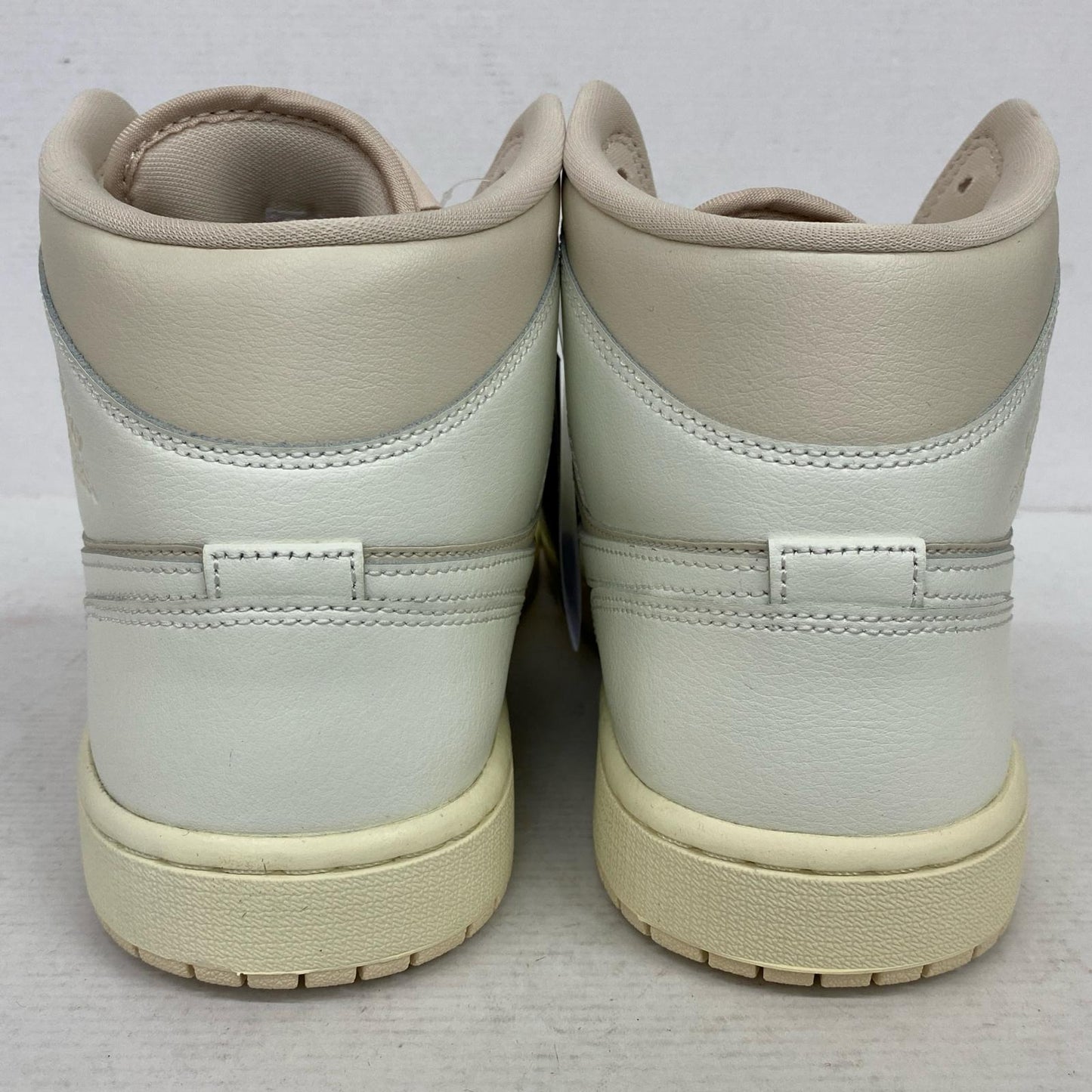 NIKE | ナイキ Women's Air Jordan 1 Mid スニーカー BQ6472-201 ベージュ【加古川店】