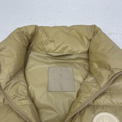 MONCLER | モンクレール THEMIN GILET ダウンベスト I20911A00162 ベージュ サイズ：3【加古川店】