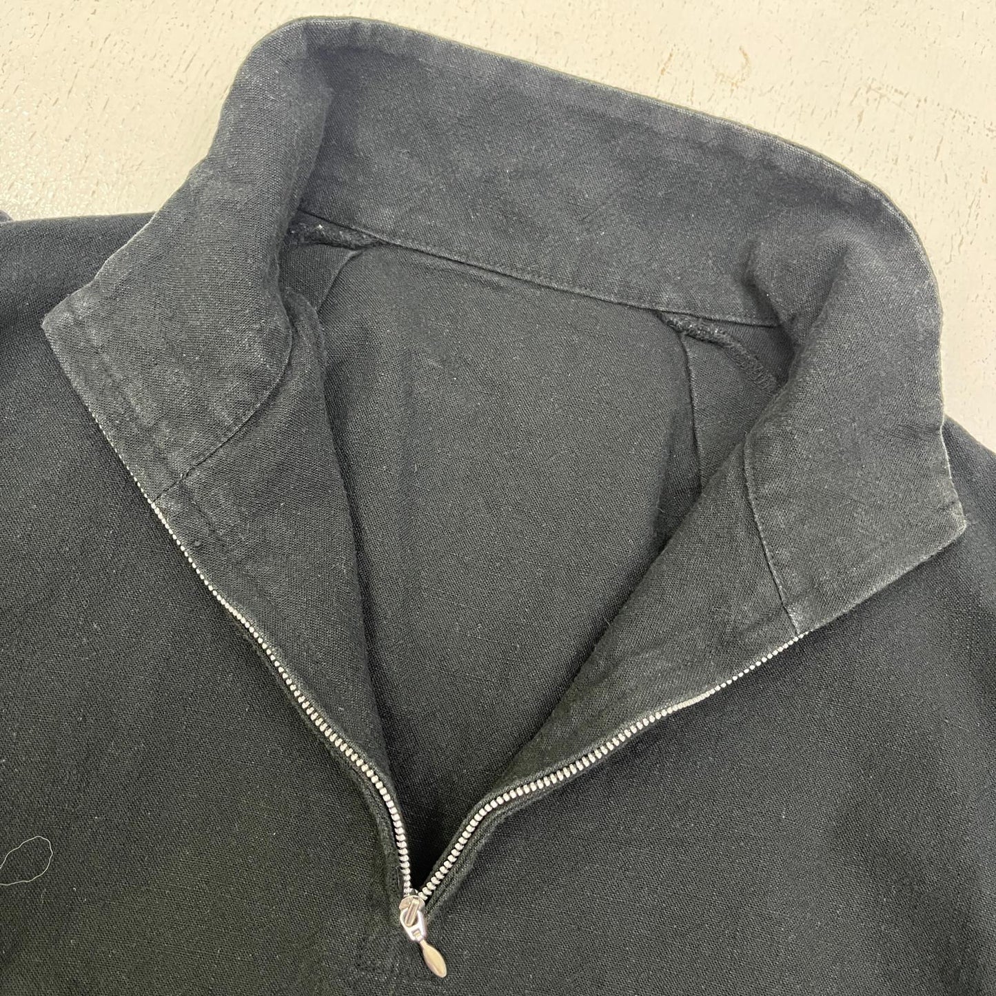 Zip Up Turtle Smock 長袖Ｔシャツ ブラック【加古川店】