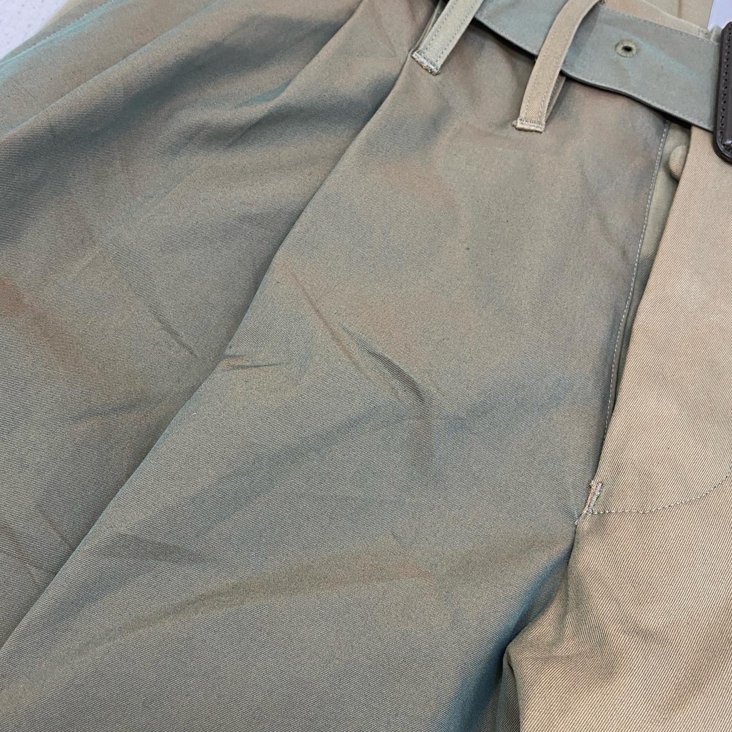 SUGARHILL | シュガーヒル CHAMBRAY TRIPLE PLEATED TROUSERS パンツ 20SSPT05 カーキ サイズ：1【加古川店】